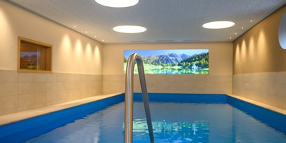 Mountainbike Urlaub - Massagen - Bad Ischl - Entspannen im großzügigen Hotel-Hallenbad  - Bliem`s Familienhotel
